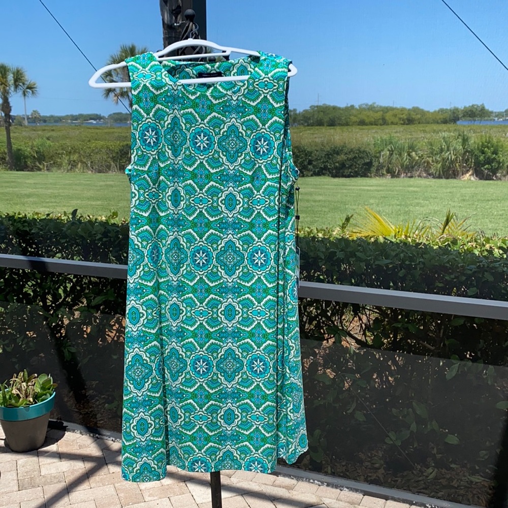 NWT Tommy Hilfiger easy wear vibrant dress